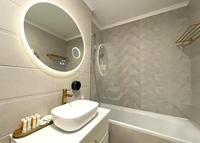 Cozy Corner Apartment